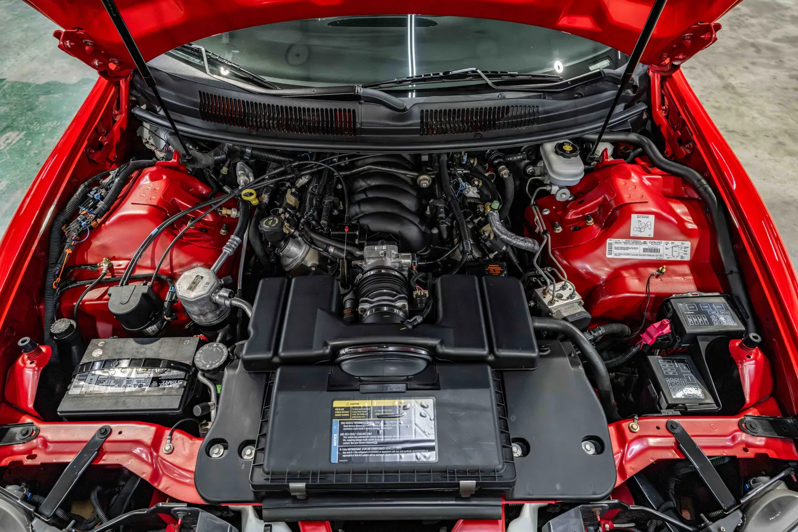 10_2002-Chevrolet-Camaro-Bright Rally Red-138899-45.jpg